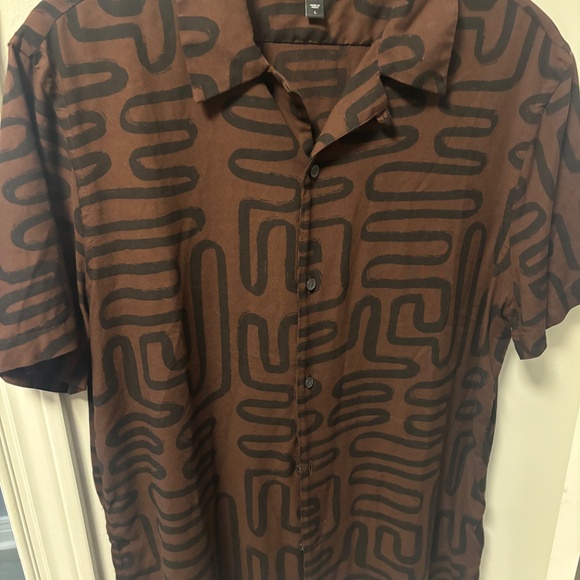 Express SS Button Up - Picture 3 of 3